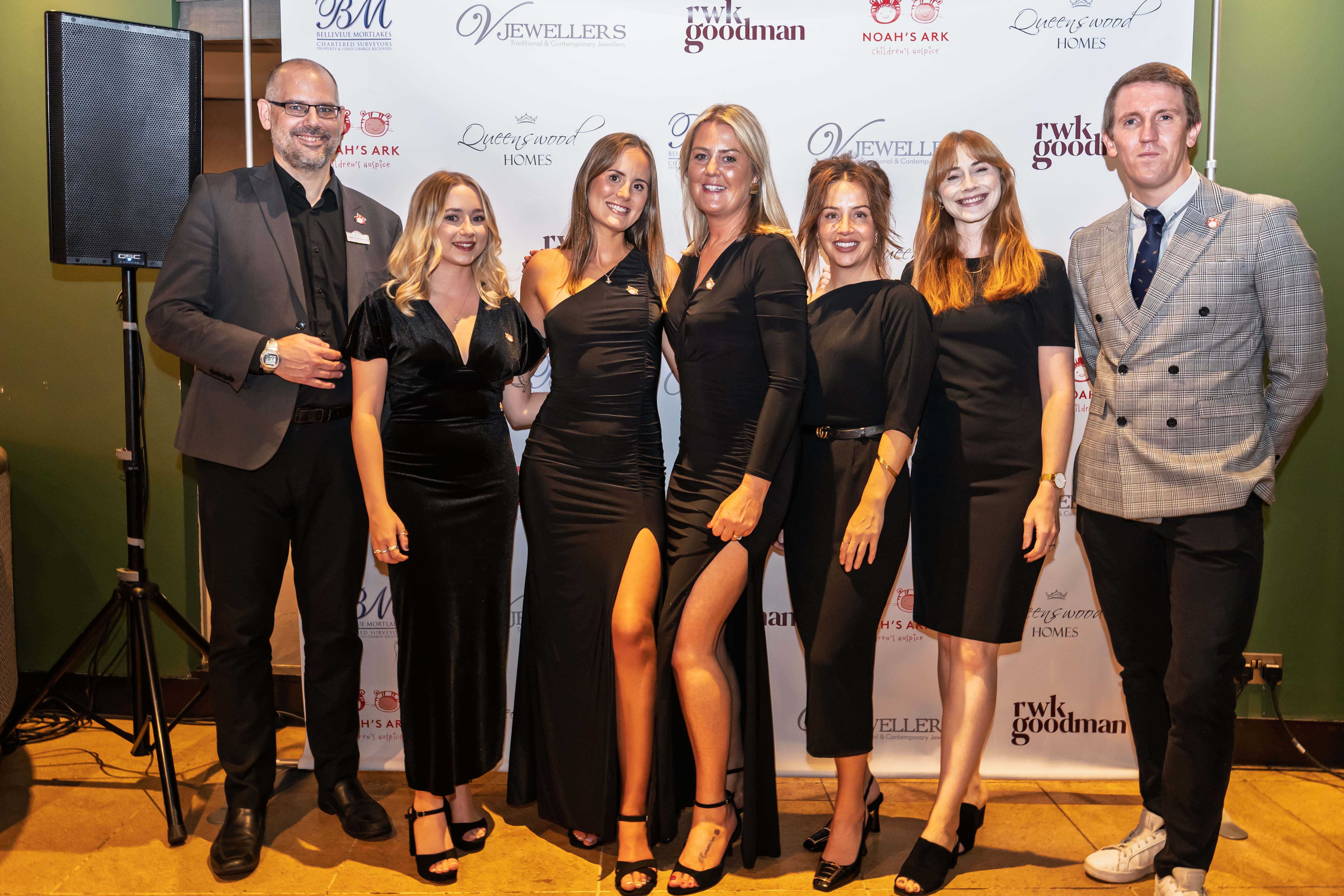 Glitz Giving 2025 10 15 121420 rgxx